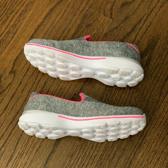 New Skechers Go Walk 3 Gray & Pink Girls Size 2 - Picture 7 of 12